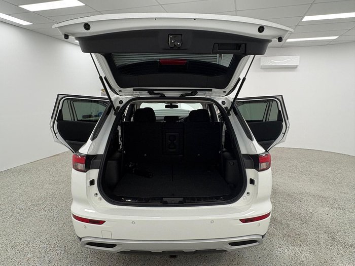 2024 Mitsubishi Outlander LS ZM MY24 AWD White