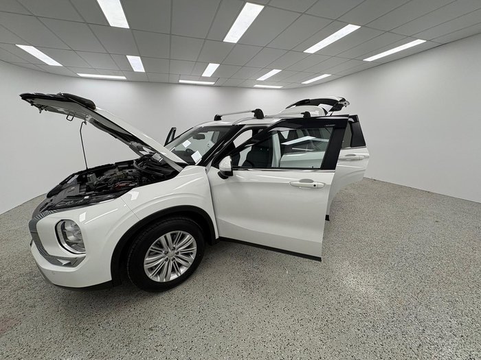 2024 Mitsubishi Outlander LS ZM MY24 AWD White