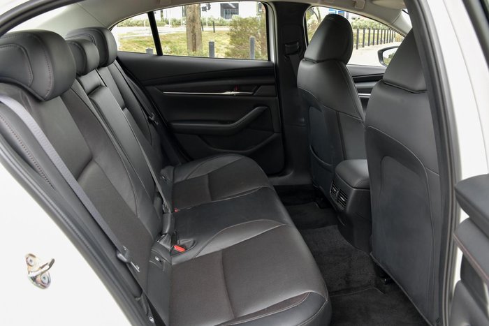2019 Mazda 3 G25 Astina