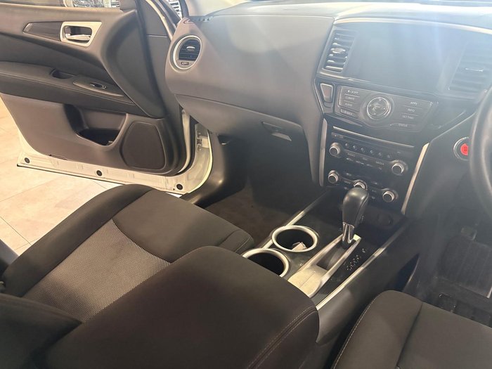 2018 Nissan Pathfinder ST