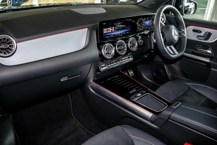 2026 Mercedes-Benz GLA-Class GLA200 Special Edition