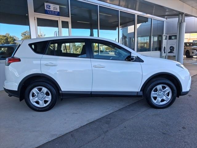 2018 Toyota RAV4 GX ZSA42R Glacier White