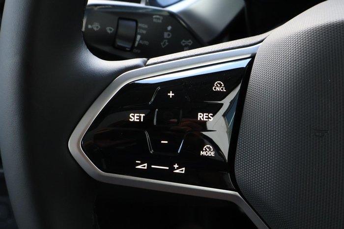 2025 Volkswagen ID. Buzz Pro BEV560