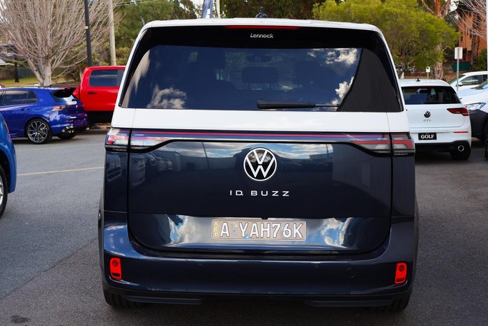 2025 Volkswagen ID. Buzz Pro BEV560