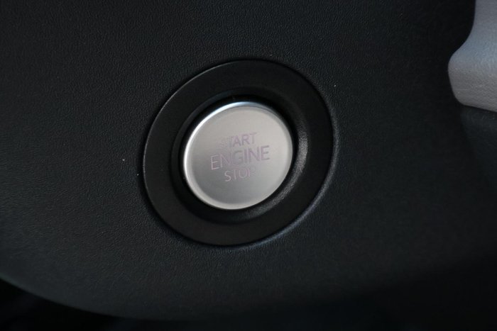2025 Volkswagen ID. Buzz Pro BEV560