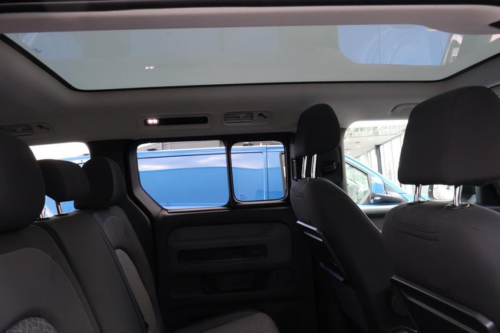 2025 Volkswagen ID. Buzz Pro BEV560