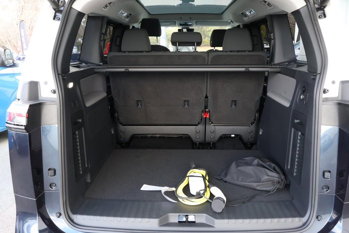 2025 Volkswagen ID. Buzz Pro BEV560