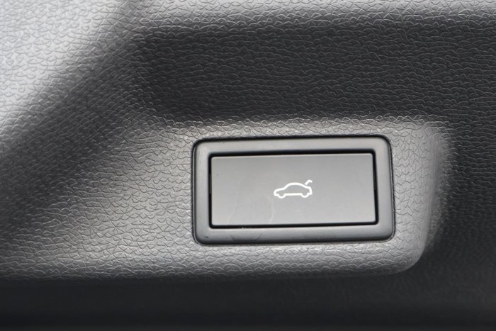 2025 Volkswagen ID. Buzz Pro BEV560