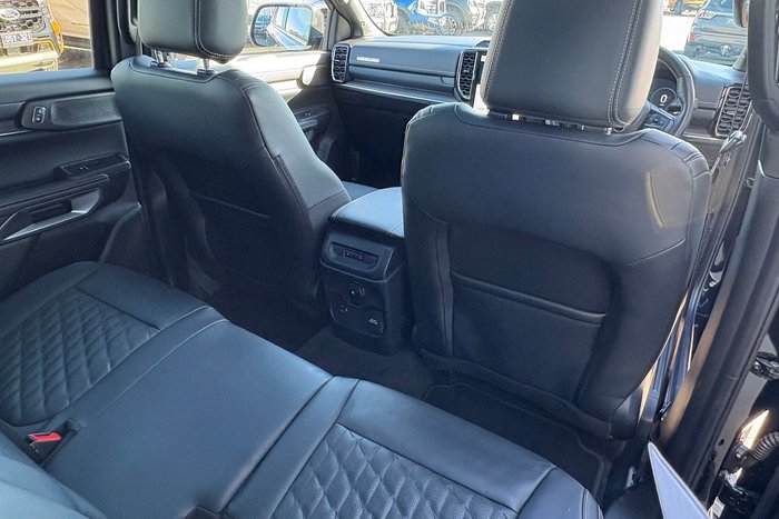 2025 Ford Everest Platinum
