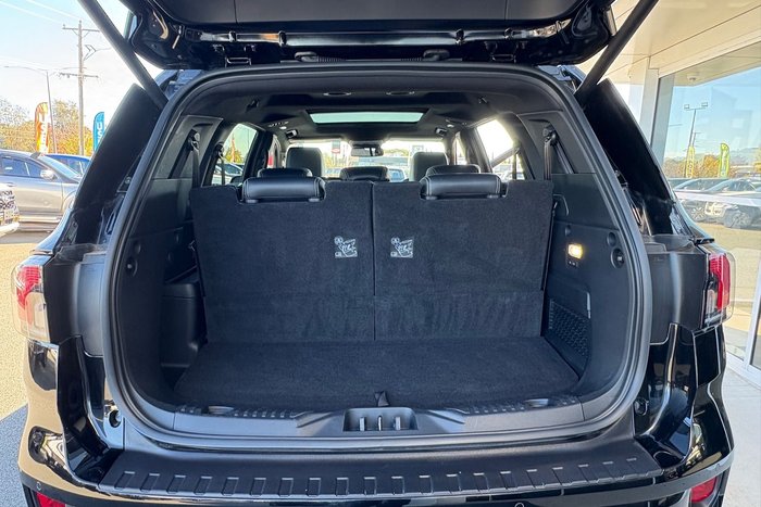 2025 Ford Everest Platinum