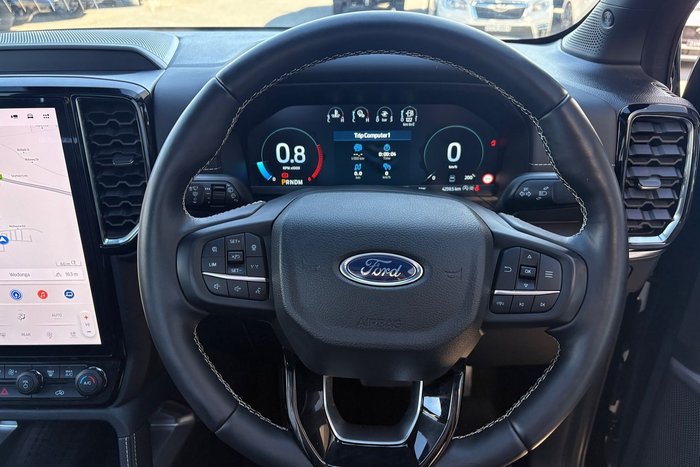2025 Ford Everest Platinum