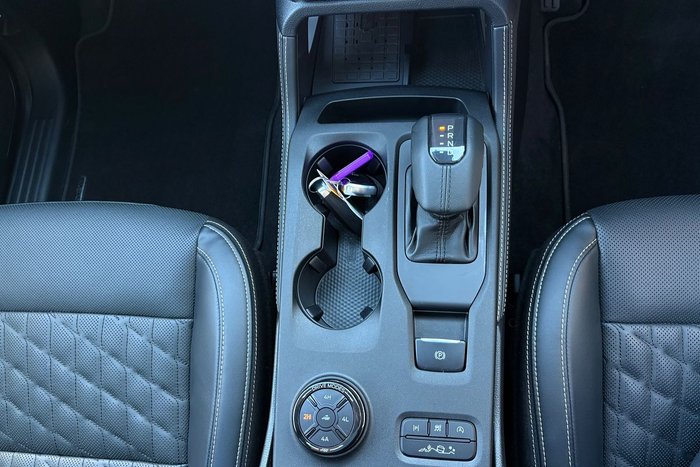 2025 Ford Everest Platinum