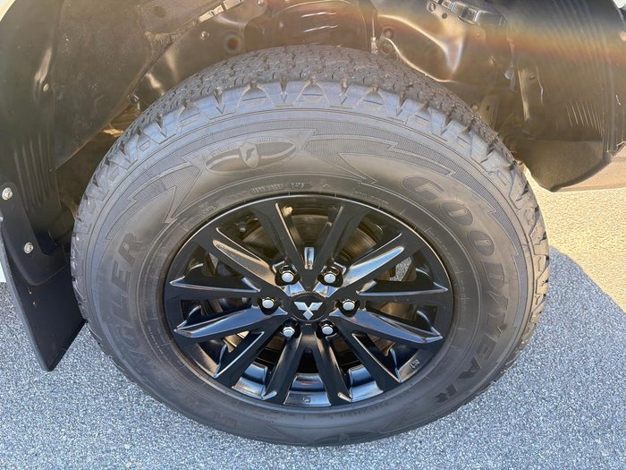 2020 Mitsubishi Triton GLX ADAS