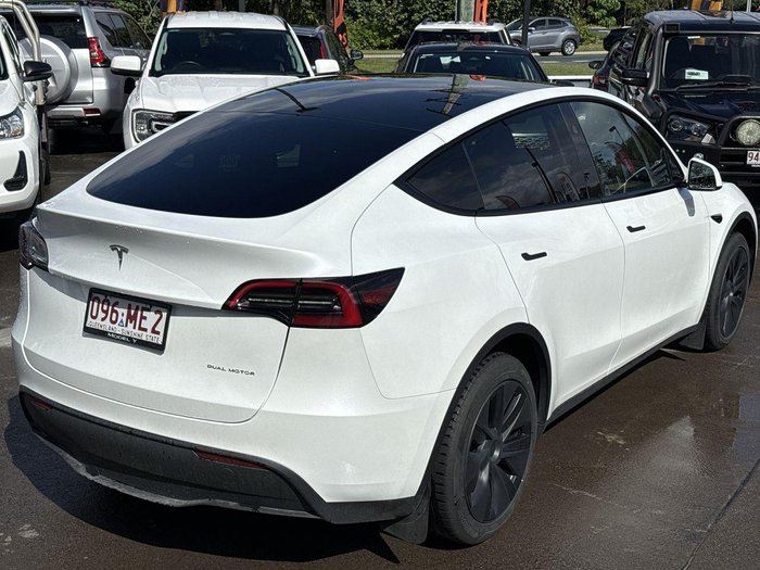 2025 Tesla Model Y Long Range