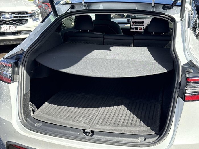 2025 Tesla Model Y Long Range
