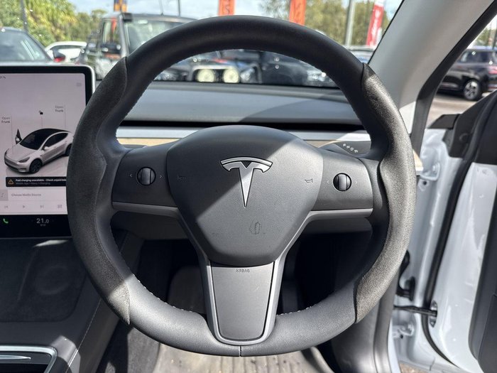 2025 Tesla Model Y Long Range