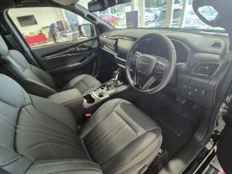 2025 Isuzu MU-X LS-T