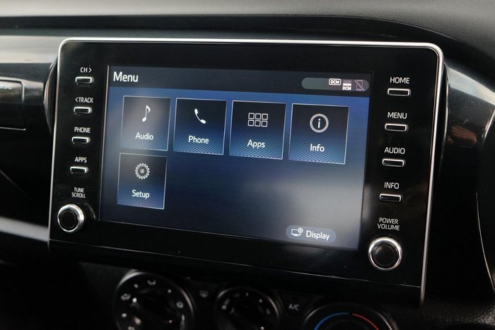 2023 Toyota Hilux SR