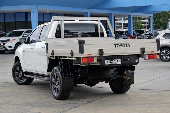 2023 Toyota Hilux SR