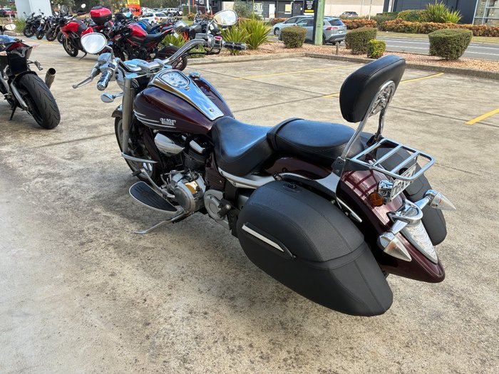2007 Yamaha XV1900A Red