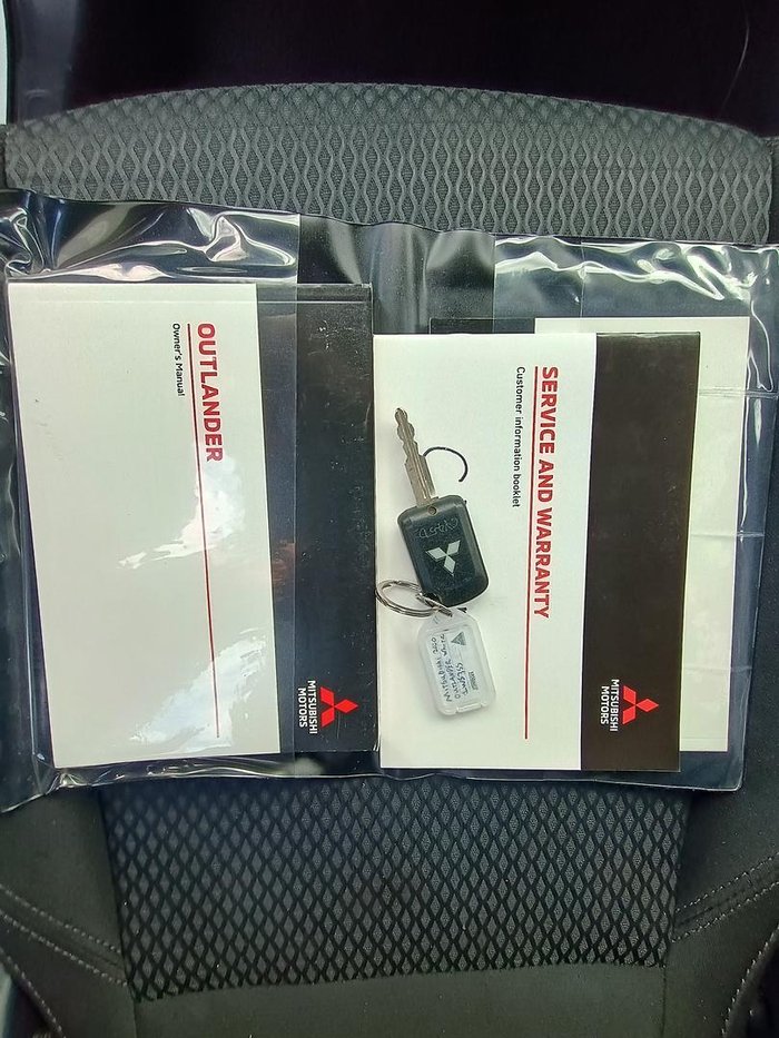 2020 Mitsubishi Outlander ES