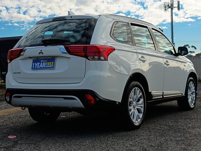 2020 Mitsubishi Outlander ES
