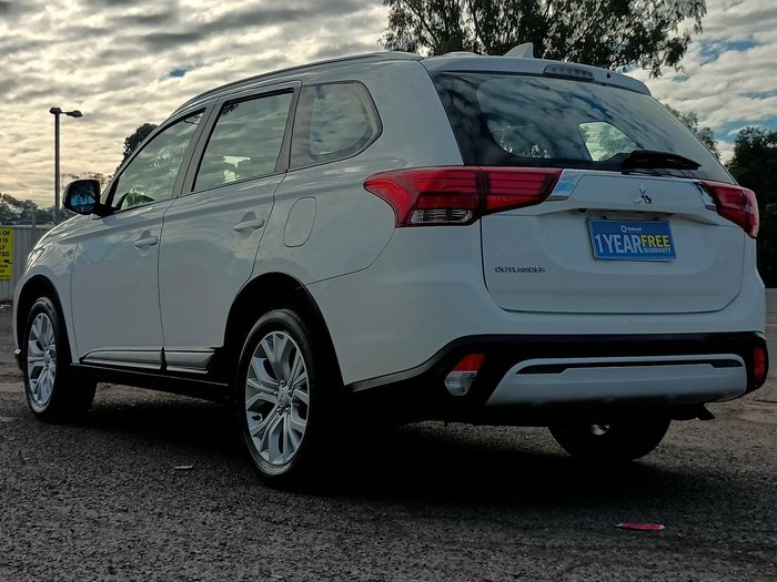 2020 Mitsubishi Outlander ES