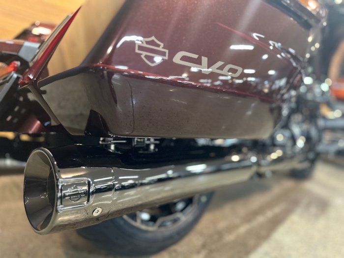 2024 HARLEY-DAVIDSON FLHXSE CVO STREET GLIDE (121)