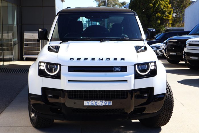 2025 Land Rover Defender 110 P425 X-Dynamic SE