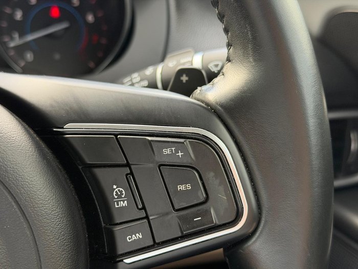 2016 Jaguar XE 20t Prestige