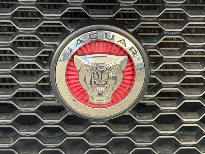 2016 Jaguar XE 20t Prestige