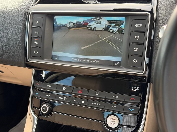 2016 Jaguar XE 20t Prestige