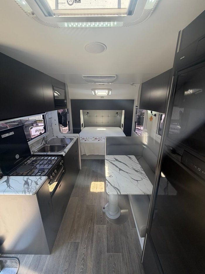 2022 Sunfinder Caravans 18.6 semi off road