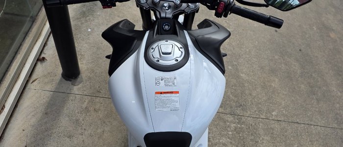 2024 CFMOTO 450 NK WHITE