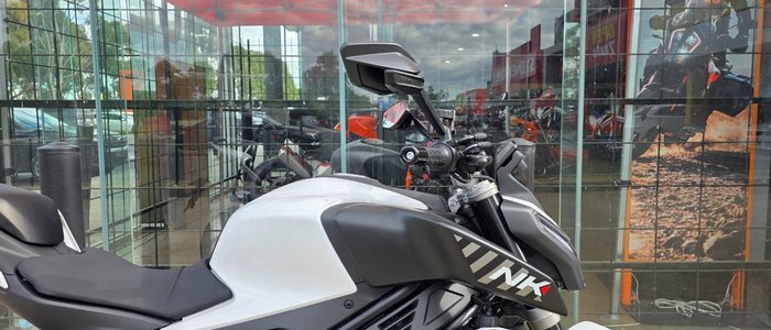 2024 CFMOTO 450 NK WHITE