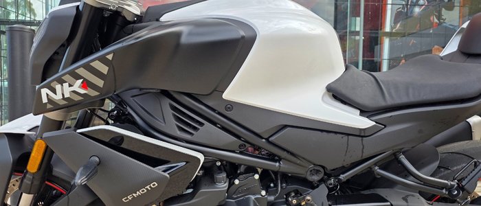 2024 CFMOTO 450 NK WHITE