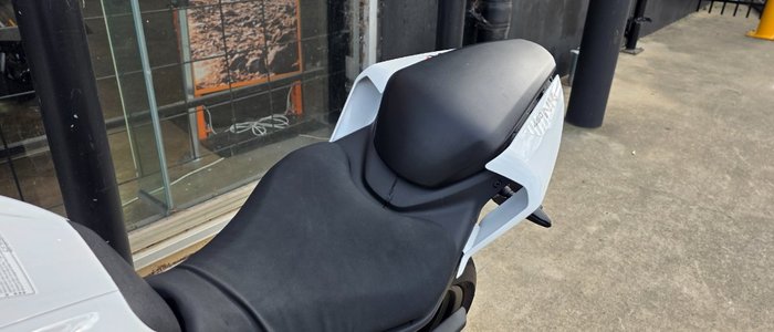 2024 CFMOTO 450 NK WHITE