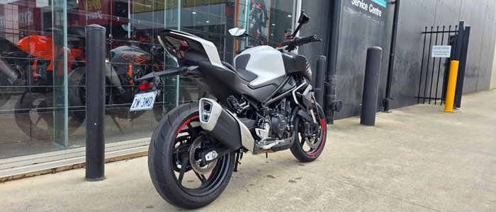 2024 CFMOTO 450 NK WHITE