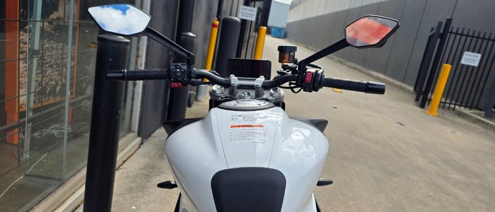 2024 CFMOTO 450 NK WHITE