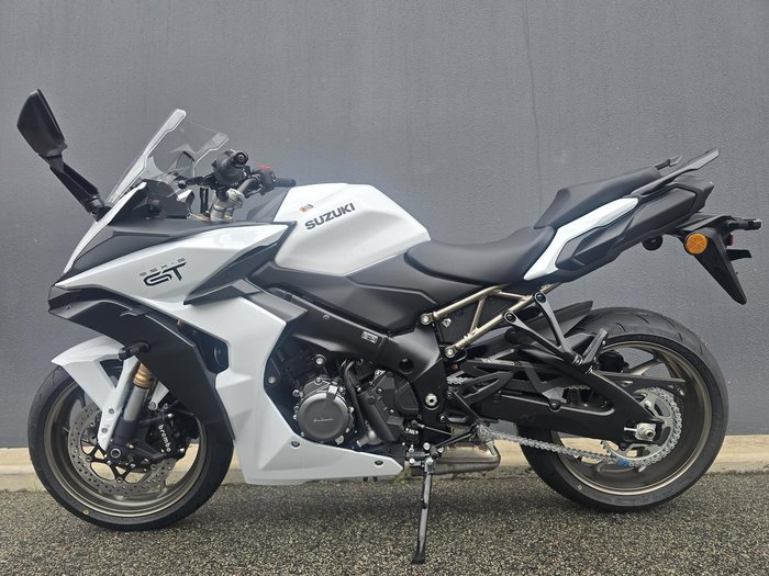 2025 Suzuki GSX-S1000 GT GSX-S White
