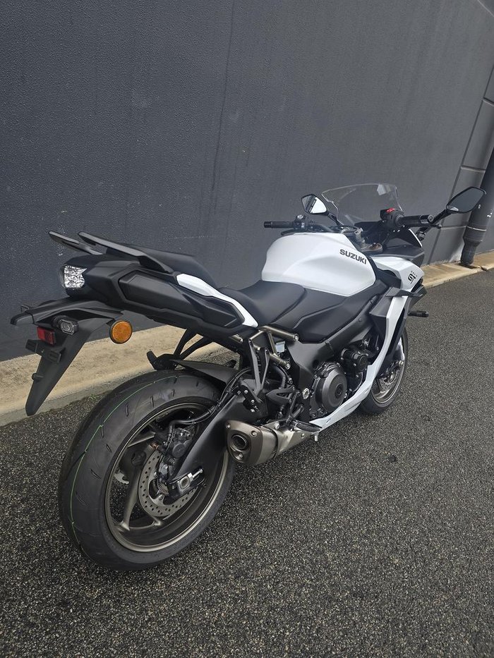 2025 Suzuki GSX-S1000 GT GSX-S White