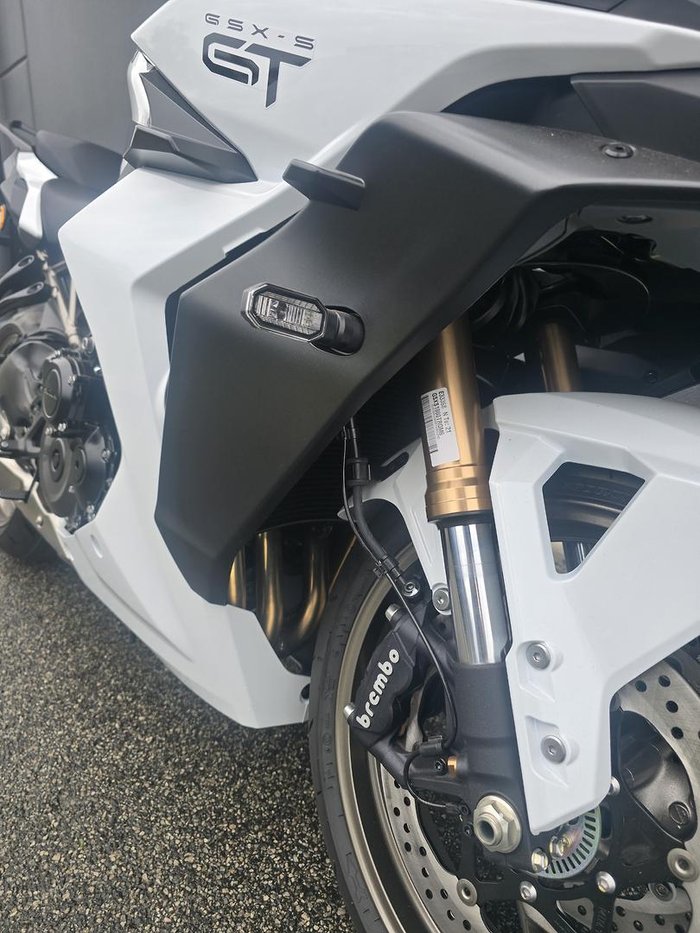 2025 Suzuki GSX-S1000 GT GSX-S White