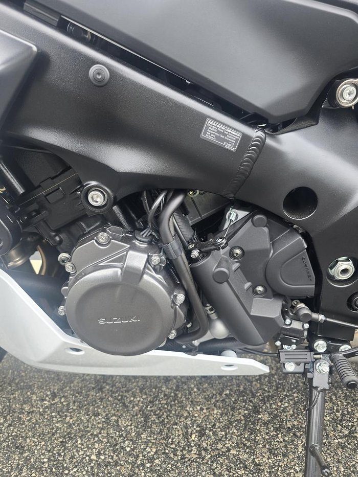 2025 Suzuki GSX-S1000 GT GSX-S White