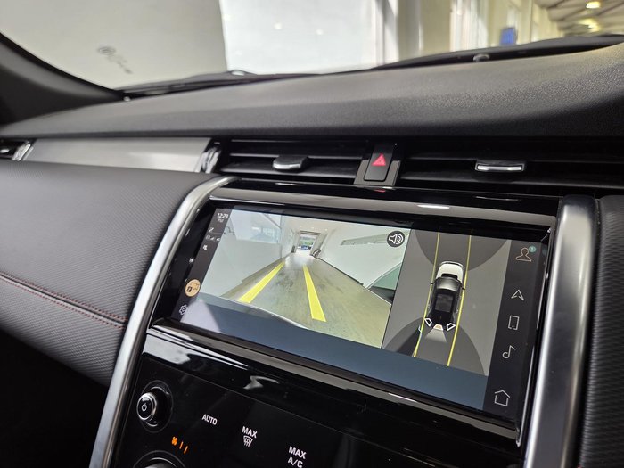 2022 Land Rover Discovery Sport P250 R-Dynamic SE