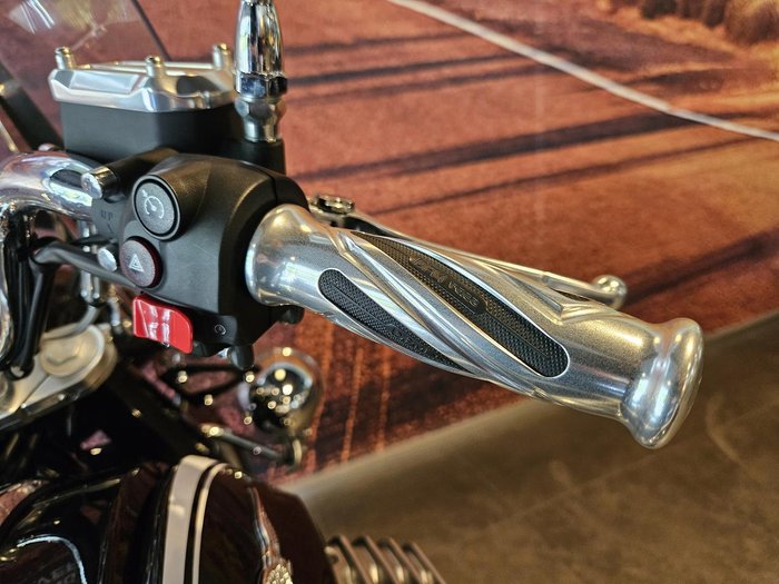 2015 Moto Guzzi California Touring SE California Bronze