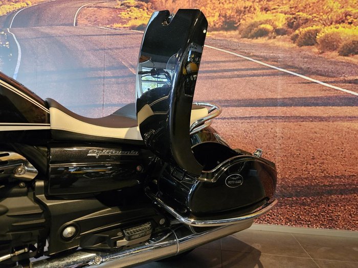 2015 Moto Guzzi California Touring SE California Bronze