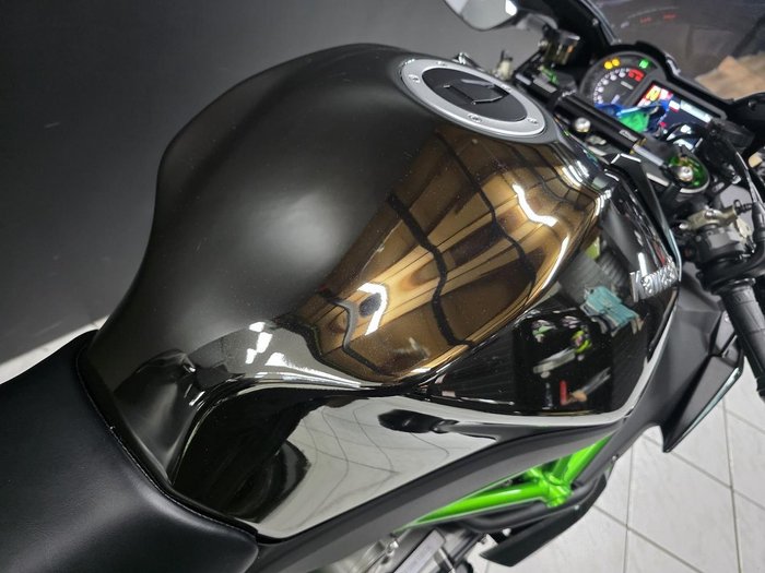 2025 Kawasaki NINJA H2 Grey