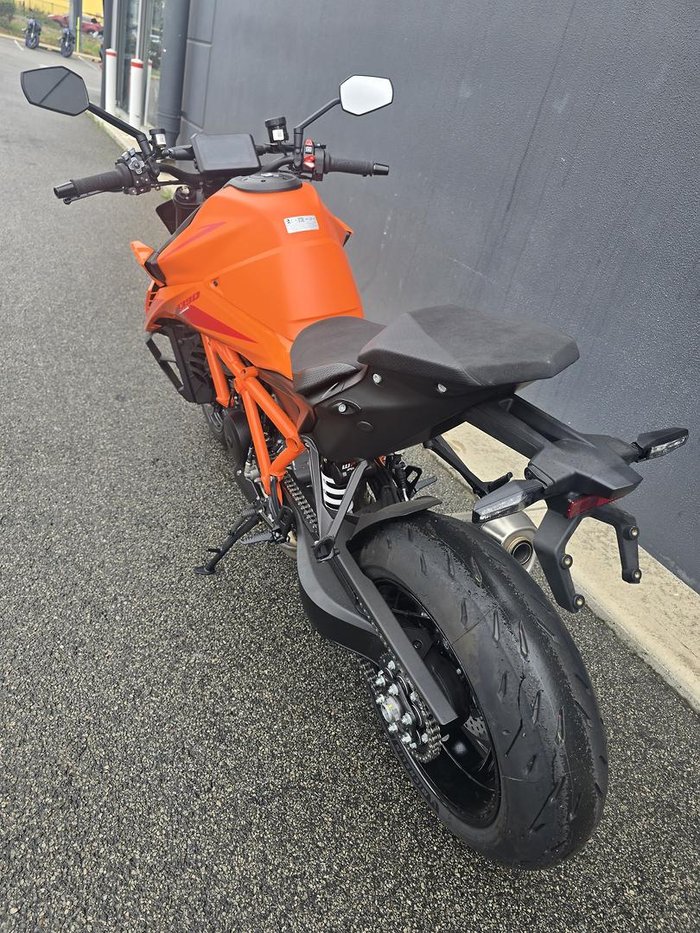 2025 KTM 1390 Super Duke R Super Duke Orange