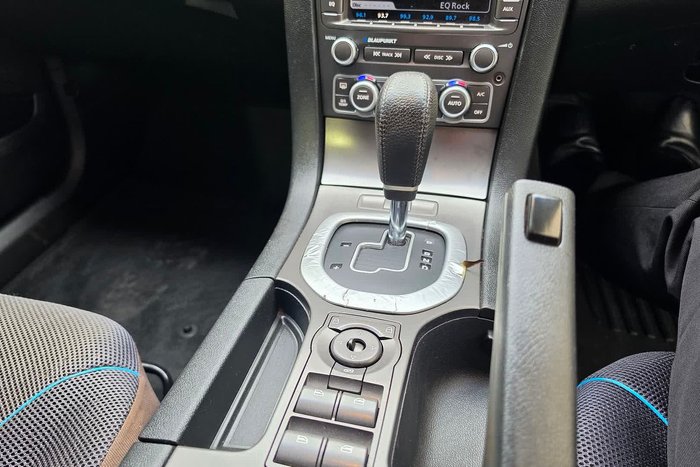 2010 Holden Commodore SV6