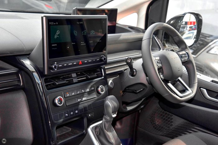 2026 Hyundai STARIA LOAD